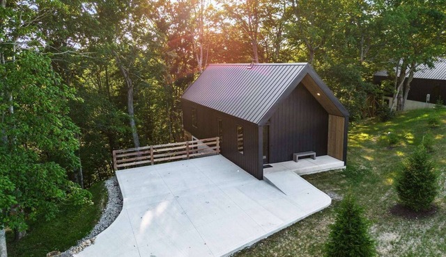 Birch at Arcadia Hills | Luxury Couples Cabin in New Plymouth
