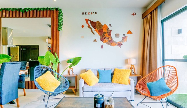 Bright & Cheerful Condo + Pool, Gym & Playground!