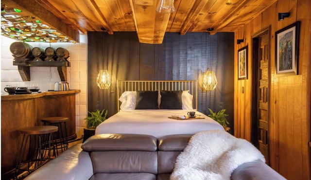 Cabin-style house near Santa Fe