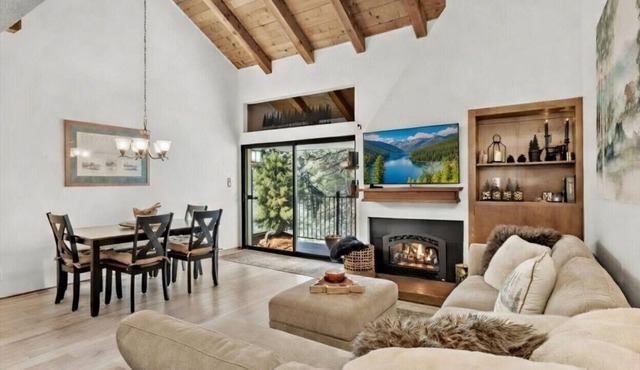Carnelian Bay Retreat 2 Bedrooms + Loft Sleeps 6