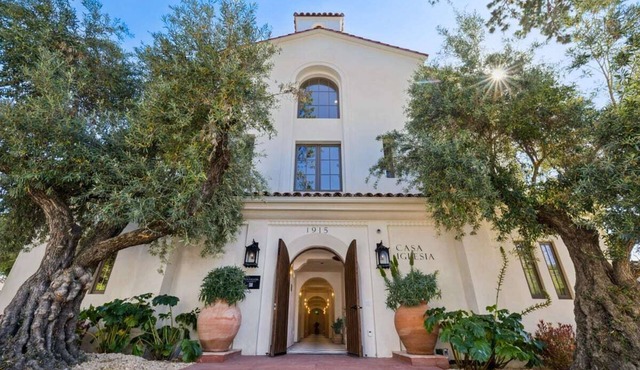 Casa Iglesia Studio 106 in Santa Barbara