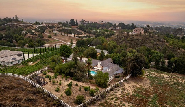 Casa Verde | Wine Country Estate w/Pickleball & Casita in Temecula