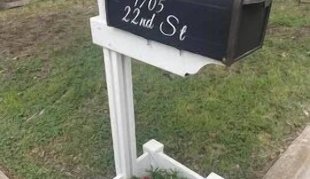 Charming 2-bedroom house in welcoming quiet Hondo w HEAT AC, WiFi, cable in Hondo