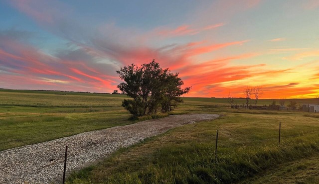 Charming campground in outside of Dickinson perfect for your outdoor getaway! in Dickinson