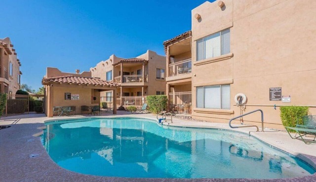 Charming Ground-Level Condo Near Dining, Park & Trails With Pool & Hot Tub in Fountain Hills