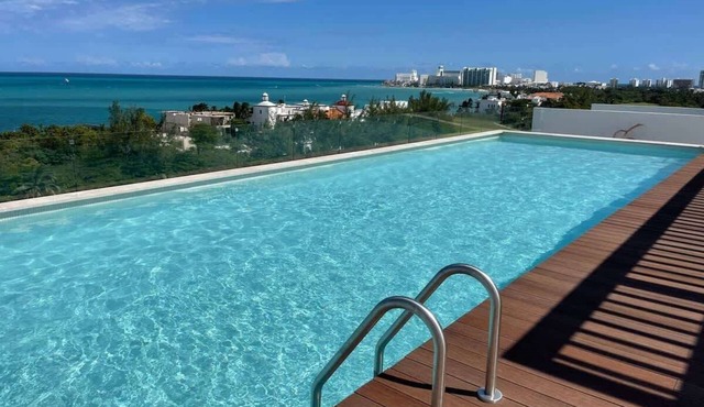 Chic Loft | 1BR | Rooftop Pool & Perfect Location