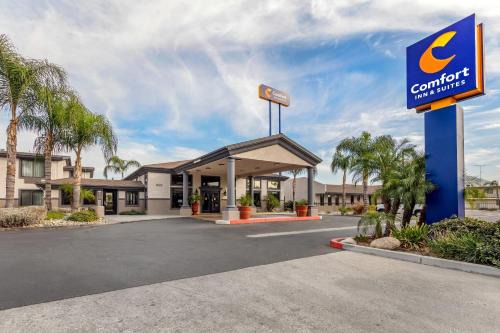 Comfort Inn & Suites San Bernardino