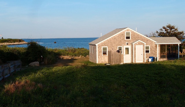 Cottage on Ocean Cove, End of Private Lane, Beach Front, Abundant Wildlife! in Little Compton