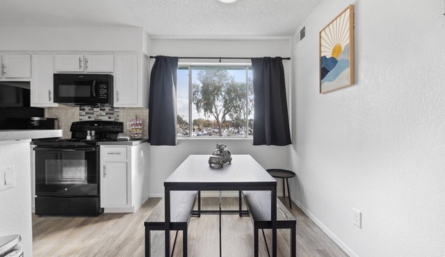 Cozy 1-bedroom apartment in lovely Gilbert with AC and pool