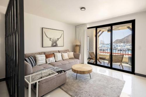 Cozy and Central 2 Beds 1 Bath Cabo Marina Condo