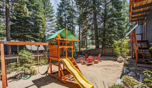 Cozy Cabin on Brule - Hot Tub, Jungle Gym & Games