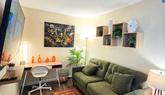 Cozy Modern Studio Apartment Attached to Main House in Mesa