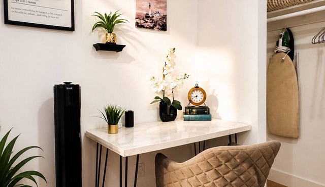 Cozy Private Suite Near SMF Airport
