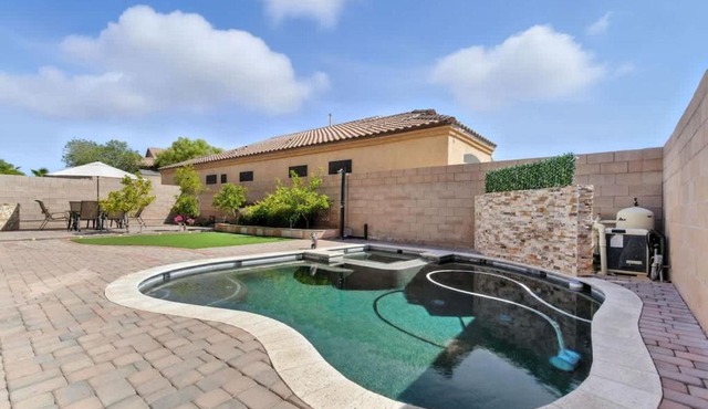 Desert Solace Retreat with Pool and Spa in Tucson