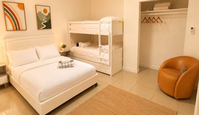 Design District suite with free parking, centrally located. in Miami