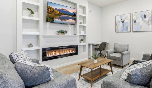 Emerald Haven 3BR Retreat Work-Ready + Relaxation in Hermiston