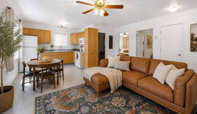 Extended-Stay 2BR Home, Utilities Included, Washer & Dryer