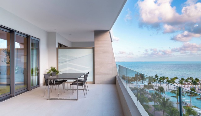 Garza Blanca Resort and Spa-Luxe living in Cancun for the holidays!