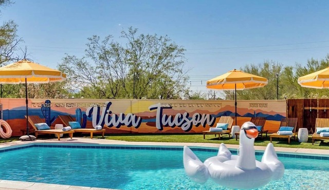 Gorgeous home with resort-like backyard- heated pool- pet friendly!