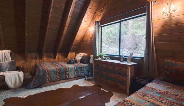 Gregory’s Lake Gregory Cabin! in Crestline