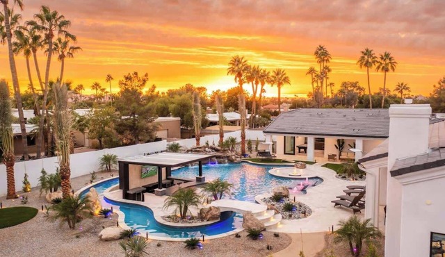 HÓZHÓ | Lazy River, Pool, Swim-up Bar & Hot Tub