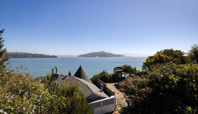 Haven, Epic View, Longer Stay, Shortest Zip to SF in Sausalito
