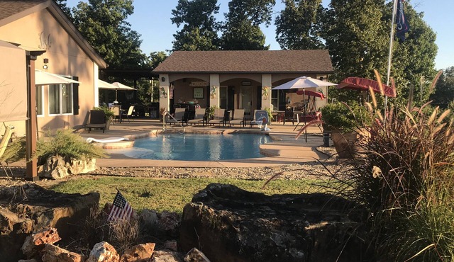 HEATED POOL Grand Serenity is your Oasis on South Grand in Afton