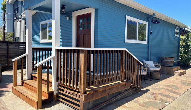 Hidden Gem 1-bedroom Craftsman Poet's Corner Berkeley with Heating/AC in Berkeley