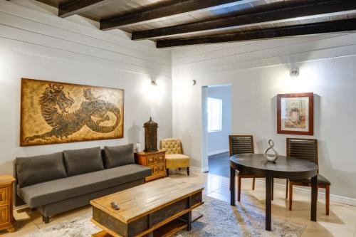 Hike & Explore: Studio Stay in Frazier Park in Frazier Park