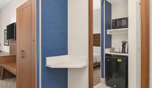 Holiday Inn Express Hotel Sacramento Airport Natomas by IHG in Sacramento