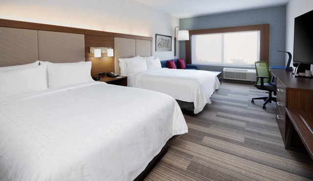 Holiday Inn Express & Suites Murrieta by IHG