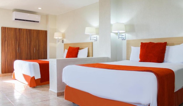 Hotel & Suites Real del Lago