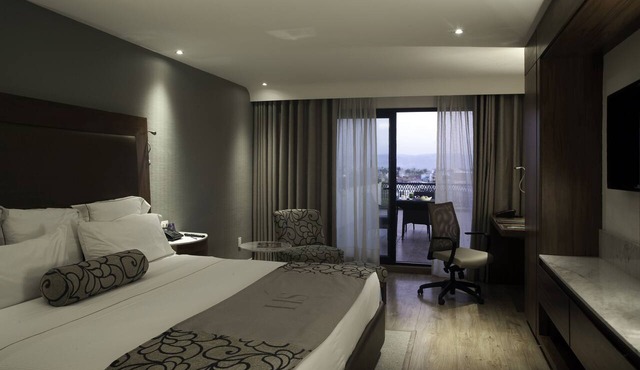 HS HOTSSON Hotel Leon