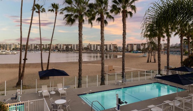 Jamaica Bay Inn Marina Del Rey Tapestry Collection by Hilton