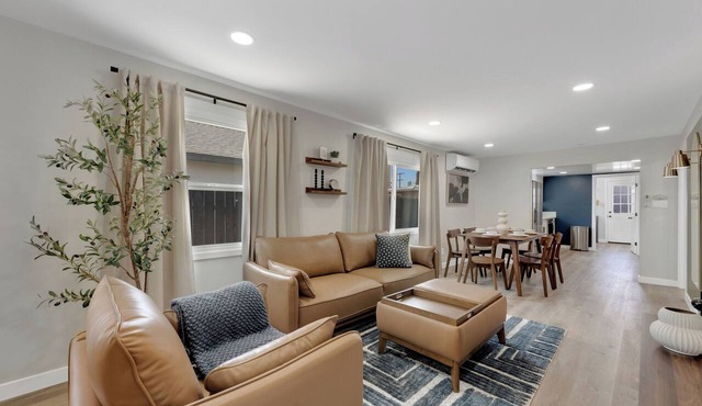 La Esperanza Unit A Central San Diego Getaway with AC