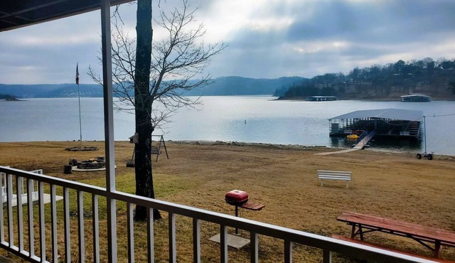 Lakefront Cabin #7 - Steps from Table Rock Lake at Happy Hollow Resort in Blue Eye