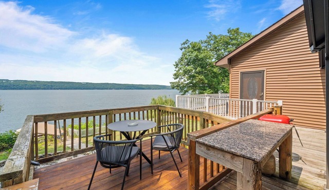 Lakefront Home - Seneca Wine Trail Hot Tub & Sunset View with firepit, Private in Hector