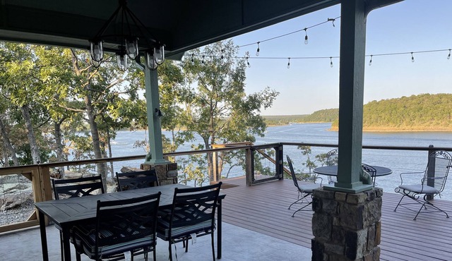 Lakefront! Waterfront! On BLUE water at Lake Eufaula in Checotah