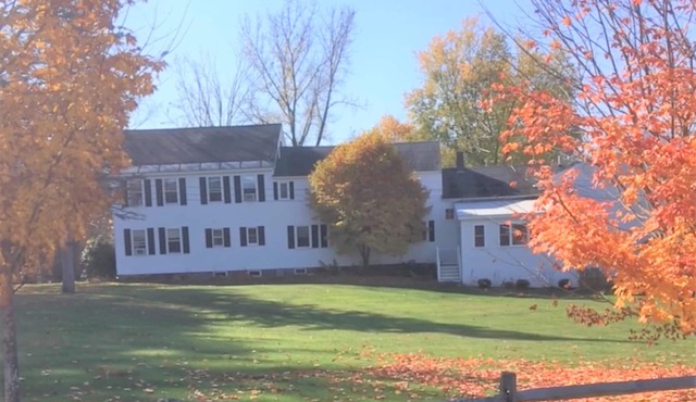 Lg/Charming Updated Farmhouse Historic Picturesque Walpole NH/VT Border sleeps 9 in Walpole