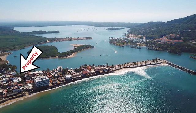 Located in the Center of the Barra Peninsula, 1 Block Off the Beach and Lagoon
