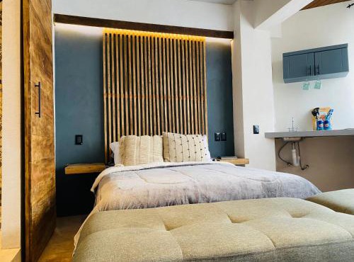 Loft y depto con balcón y garage cerca de av ppal