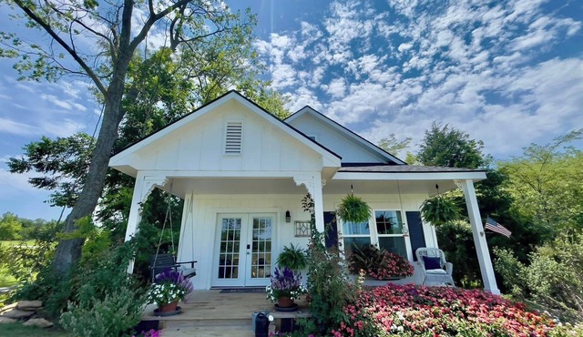 Looking for a perfect escape from the city ! in Centerview