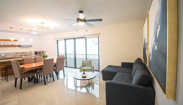 Lovely 2 bedroom condo near the beach