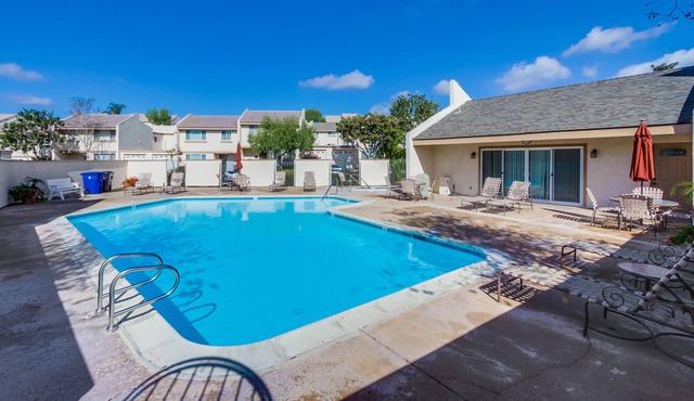 Luxury 4-Bedroom Home w Garage, Pool in Highly Desired Neighborhood in San Diego