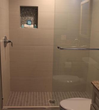 MAGICAL Xcape, POOLS-SPA, WALK 2 DISNEY, CENTRAL AC-HEAT, FULLY EQUIPPED, 2 FREE PARKING SPACES, OWNER MGMT
