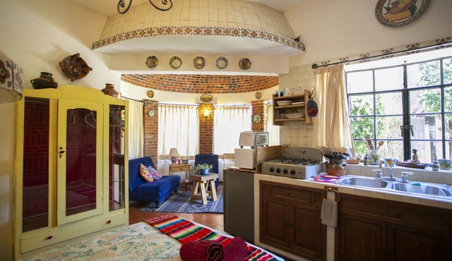 Majikal BnB Martinlandia (China Poblana)