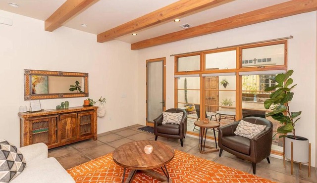 Mercado San Agustin, 2 BR 2.5 BA, Patio, Garage