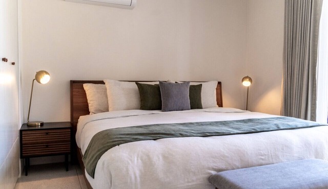 Modern getaway w/pool in the heart of the city | Centro