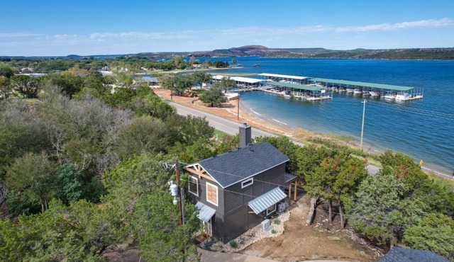 Modern Graford Cabin: Walk to Possum Kingdom Lake! in Graford