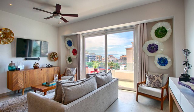 Modern Mexican 1BR | 2 Pool, Gym & Balcony